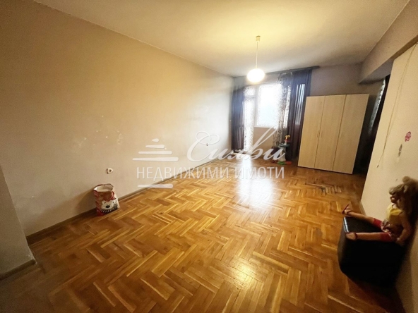 Двустаен апартамент в Шумен, Център - 64 кв.м за 1474 €/кв.м - Снимка #1