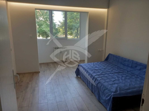 Тристаен апартамент в София, Толстой - 65 кв.м за 2124 €/кв.м - Снимка #1
