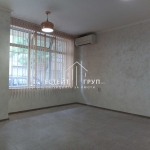 Дава се под наем Офис в Варна, Автогара - 32 кв.м за 255 € - Снимка #1