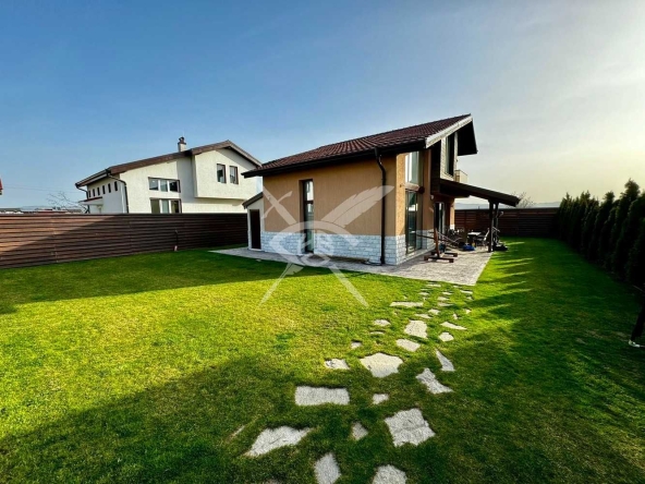 Къща в Костинброд - 150 кв.м за 2860 €/кв.м - Снимка #1