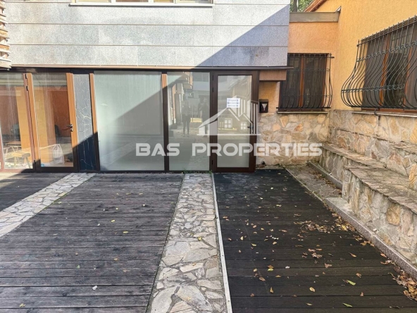 Дава се под наем Магазин в София, Център - 33 кв.м за 800 € - Снимка #1