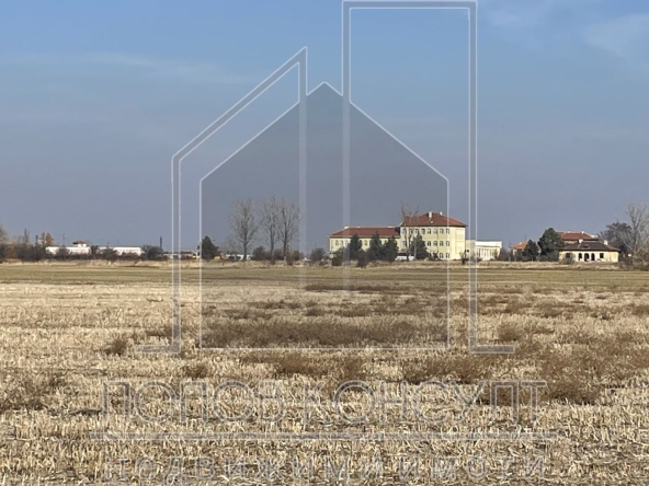 Парцел в с. Радиново, Област Пловдив - 9988 кв.м за 35 €/кв.м - Снимка #1