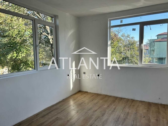Офис в Варна, Галата - 230 кв.м за 761 €/кв.м - Снимка #1