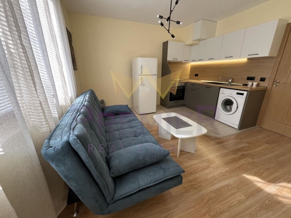 Дава се под наем Двустаен апартамент в Варна, Колхозен пазар - 65 кв.м за 408 € - Снимка #1