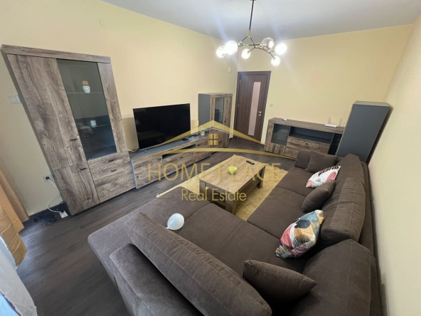 Дава се под наем Четиристаен апартамент в Варна, Окръжна болница - 130 кв.м за 918 € - Снимка #1