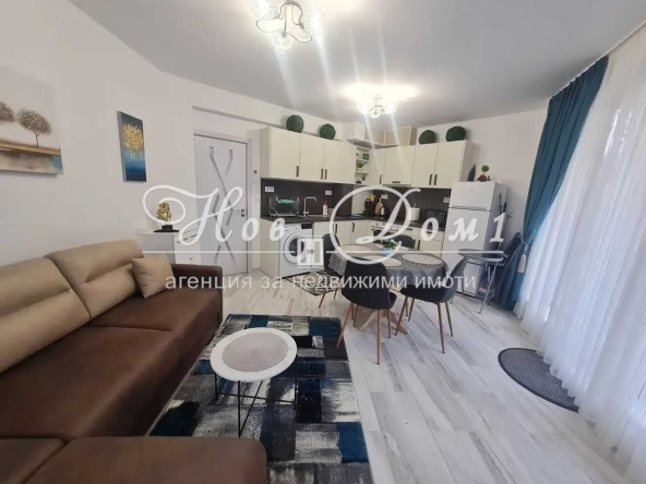 Дава се под наем Тристаен апартамент в Варна, Център - 80 кв.м за 850 € - Снимка #1