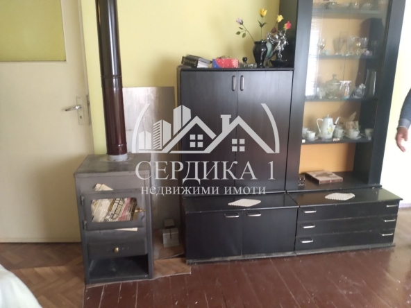 Къща в с. Шишковци, Област Кюстендил - 346 кв.м за 207 €/кв.м - Снимка #1