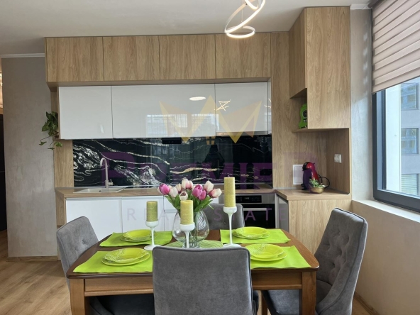 Дава се под наем Двустаен апартамент в Варна, Чайка - 65 кв.м за 700 € - Снимка #1