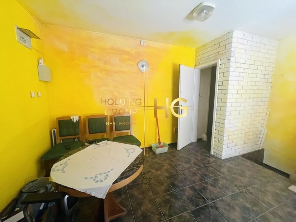 Магазин в Варна, Червен площад - 45 кв.м за 1667 €/кв.м - Снимка #1