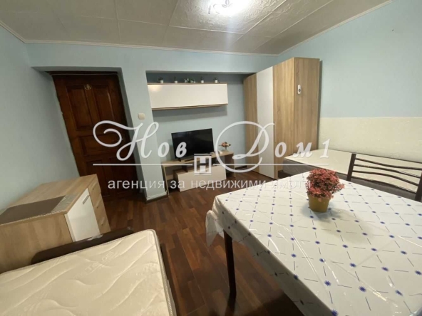 Дава се под наем Едностаен апартамент в Варна, Червен площад - 25 кв.м за 240 € - Снимка #1