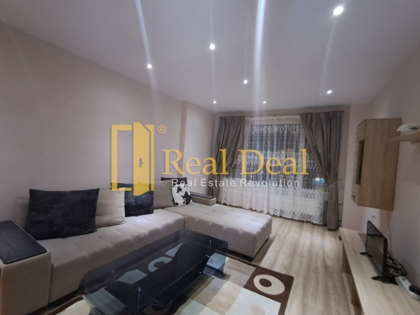 Дава се под наем Тристаен апартамент в София, Надежда 4 - 96 кв.м за 600 € - Снимка #1