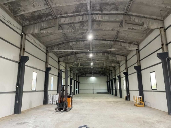 Склад в с. Хаджиево, Област Пазарджик - 1320 кв.м за 440 €/кв.м - Снимка #1