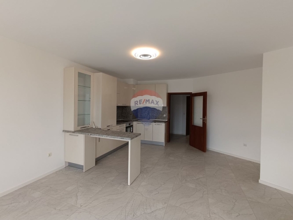 Тристаен апартамент в Варна, м-т Траката - 101 кв.м за 2258 €/кв.м - Снимка #1