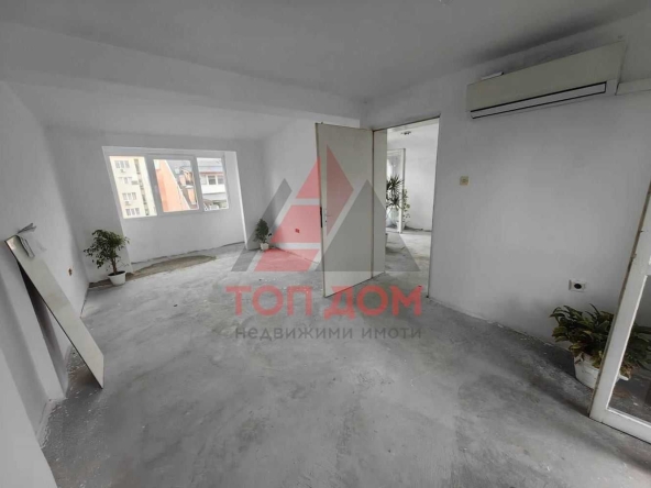 Многостаен апартамент в Варна, Зимно кино Тракия - 140 кв.м за 1036 €/кв.м - Снимка #1