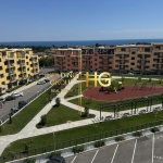 Тристаен апартамент в к.к. Св.Св. Константин и Елена - 86 кв.м за 2094 €/кв.м - Снимка #1