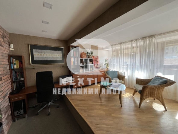 Тристаен апартамент в Пловдив, Център - 148 кв.м за 2230 €/кв.м - Снимка #1