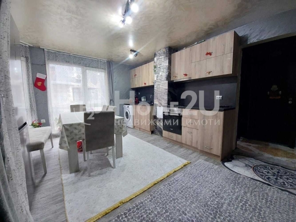 Двустаен апартамент в Варна, Колхозен пазар - 42 кв.м за 2500 €/кв.м - Снимка #1