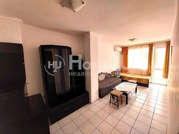 Двустаен апартамент в Варна, Лятно кино Тракия - 70 кв.м за 1715 €/кв.м - Снимка #1