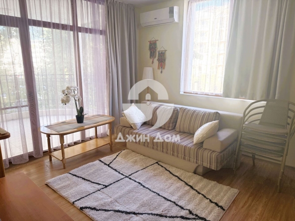 Двустаен апартамент в к.к. Слънчев бряг - 60 кв.м за 1225 €/кв.м - Снимка #1