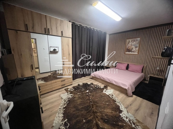 Дава се под наем Едностаен апартамент в Шумен, Център - 48 кв.м за 306 € - Снимка #1