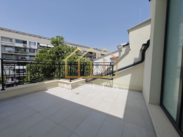 Тристаен апартамент в Пловдив, Център - 155 кв.м за 1290 €/кв.м - Снимка #1