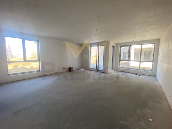 Тристаен апартамент в София, Малинова долина - 129 кв.м за 1996 €/кв.м - Снимка #1