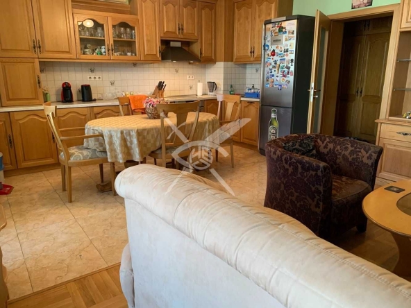 Тристаен апартамент в София, Център - 105 кв.м за 3191 €/кв.м - Снимка #1