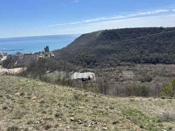 Парцел в Каварна - 6900 кв.м за 27 €/кв.м - Снимка #1