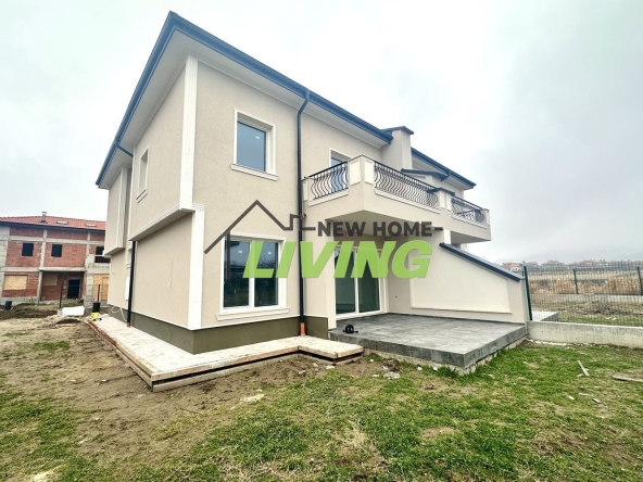 Къща в с. Първенец, Област Пловдив - 277 кв.м за 887 €/кв.м - Снимка #1