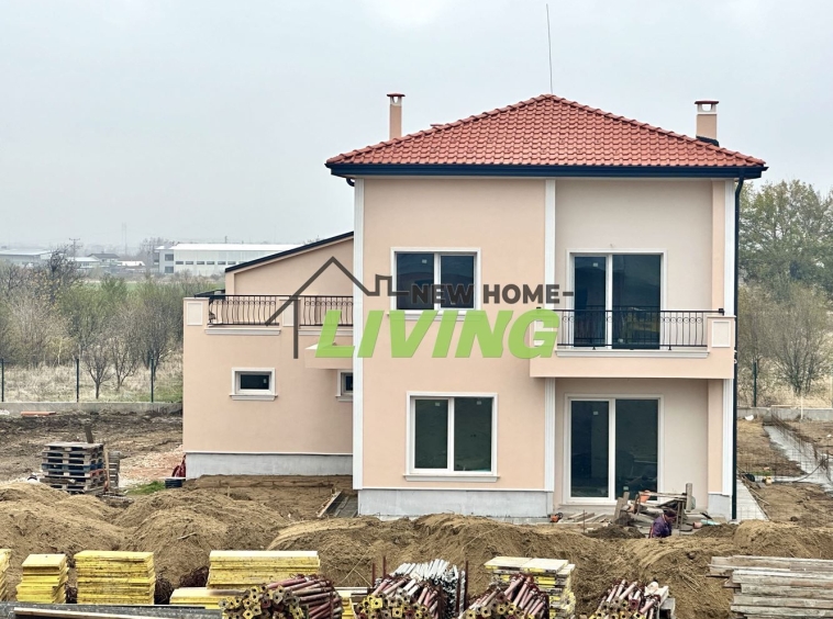 Къща в с. Първенец, Област Пловдив - 291 кв.м за 889 €/кв.м - Снимка #1