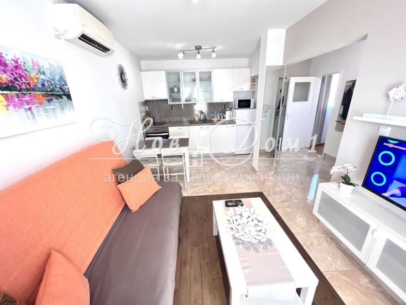 Двустаен апартамент в Варна, Лятно кино Тракия - 50 кв.м за 3626 €/кв.м - Снимка #1