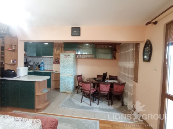 Двустаен апартамент в Варна, Лятно кино Тракия - 70 кв.м за 1993 €/кв.м - Снимка #1