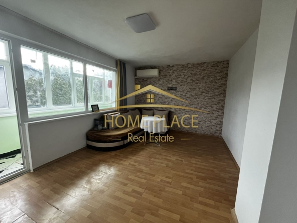 Дава се под наем Двустаен апартамент в Варна, Цветен квартал - 70 кв.м за 408 € - Снимка #1