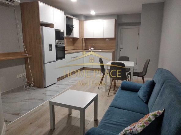 Дава се под наем Двустаен апартамент в Варна, Аспарухово - 65 кв.м за 382.5 € - Снимка #1