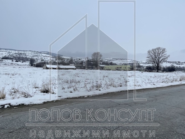 Парцел в с. Първенец, Област Пловдив - 7546 кв.м за 23 €/кв.м - Снимка #1