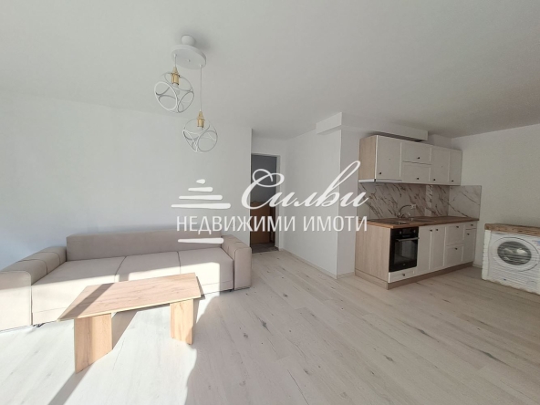 Двустаен апартамент в Шумен, Томбул джамия - 50 кв.м за 1581 €/кв.м - Снимка #1