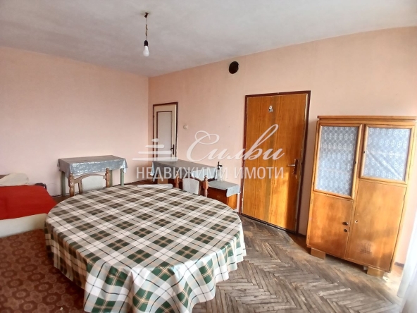 Двустаен апартамент в Шумен, Добруджански - 54 кв.м за 1408 €/кв.м - Снимка #1