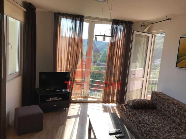 Тристаен апартамент в Каварна - 100 кв.м за 690 €/кв.м - Снимка #1