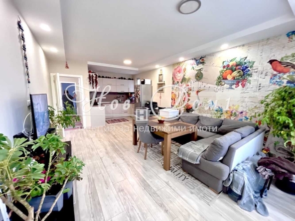 Тристаен апартамент в Варна, Бриз - 100 кв.м за 2435 €/кв.м - Снимка #1