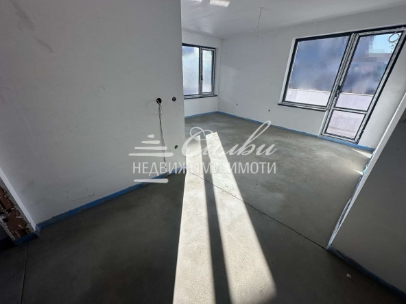 Тристаен апартамент в Търговище, Център - 114 кв.м за 1185 €/кв.м - Снимка #1