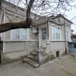 Къща в Добрич, ЖП Гара - 57 кв.м за 671 €/кв.м - Снимка #1