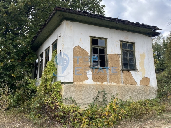 Къща в с. Бучуковци, Област Габрово - 150 кв.м за 340 €/кв.м - Снимка #1