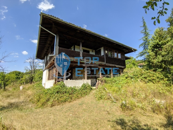 Къща в Елена - 1200 кв.м за 375 €/кв.м - Снимка #1