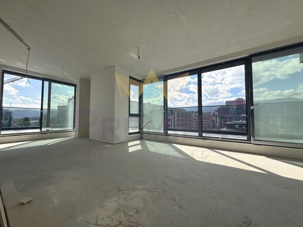 Тристаен апартамент в София, Полигона - 241 кв.м за 1702 €/кв.м - Снимка #1