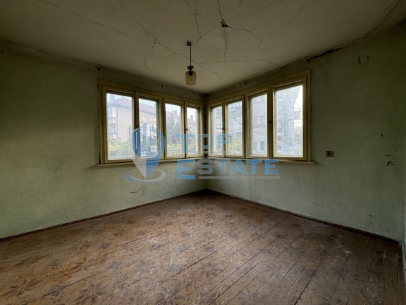 Етаж от къща в Горна Оряховица - 72 кв.м за 950 €/кв.м - Снимка #1