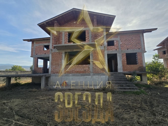 Къща в с. Йоаким Груево, Област Пловдив - 800 кв.м за 450 €/кв.м - Снимка #1