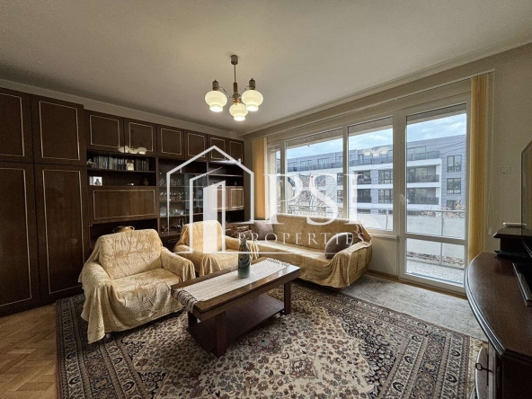 Дава се под наем Тристаен апартамент в Пловдив, Кючук Париж - 81 кв.м за 561 € - Снимка #1