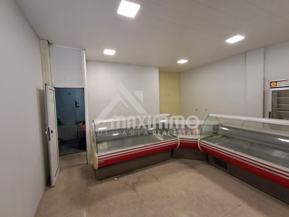 Магазин в Варна, Левски - 140 кв.м за 1622 €/кв.м - Снимка #1