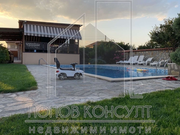 Къща в с. Дълбок извор, Област Пловдив - 230 кв.м за 957 €/кв.м - Снимка #1