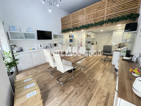 Магазин в Варна, Център - 40 кв.м за 5250 €/кв.м - Снимка #1